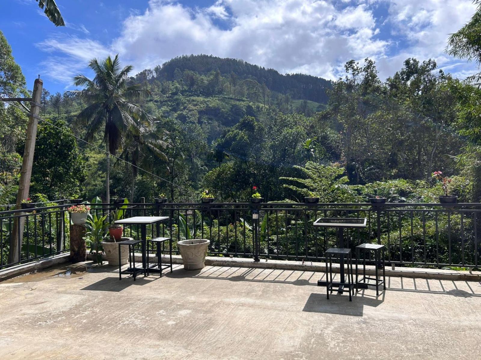 Hotel Ella Thenulya Exterior foto